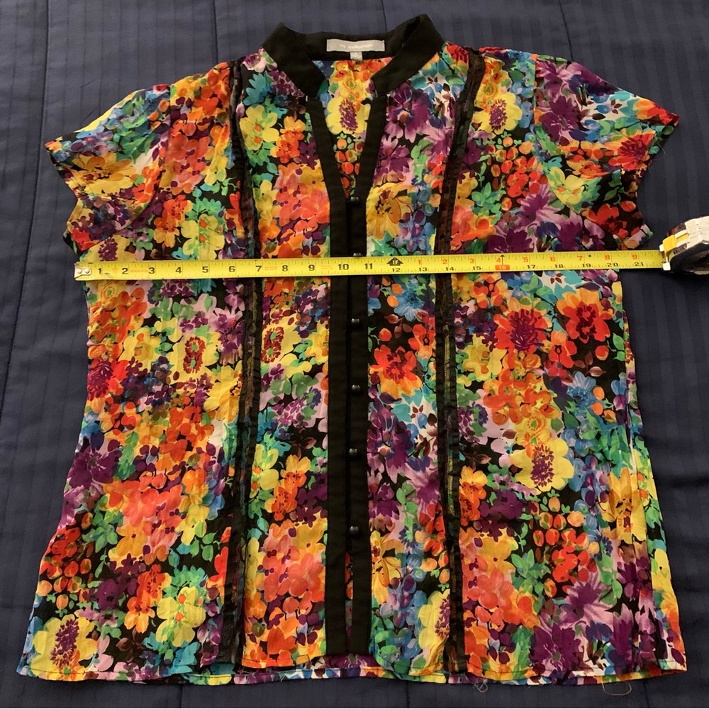 NY Collection Rainbow Floral Top Size Small - Picture 4 of 7